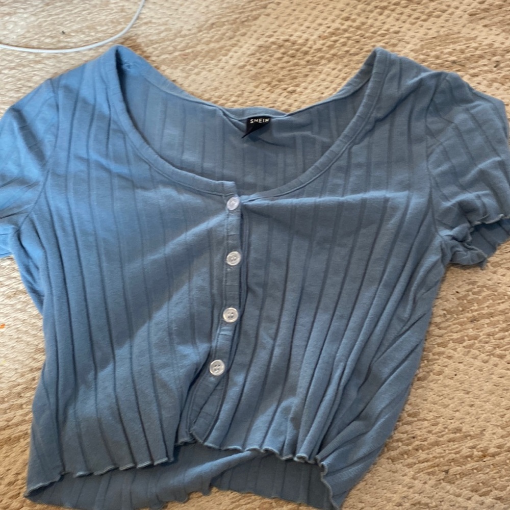 buttoned up Crop top